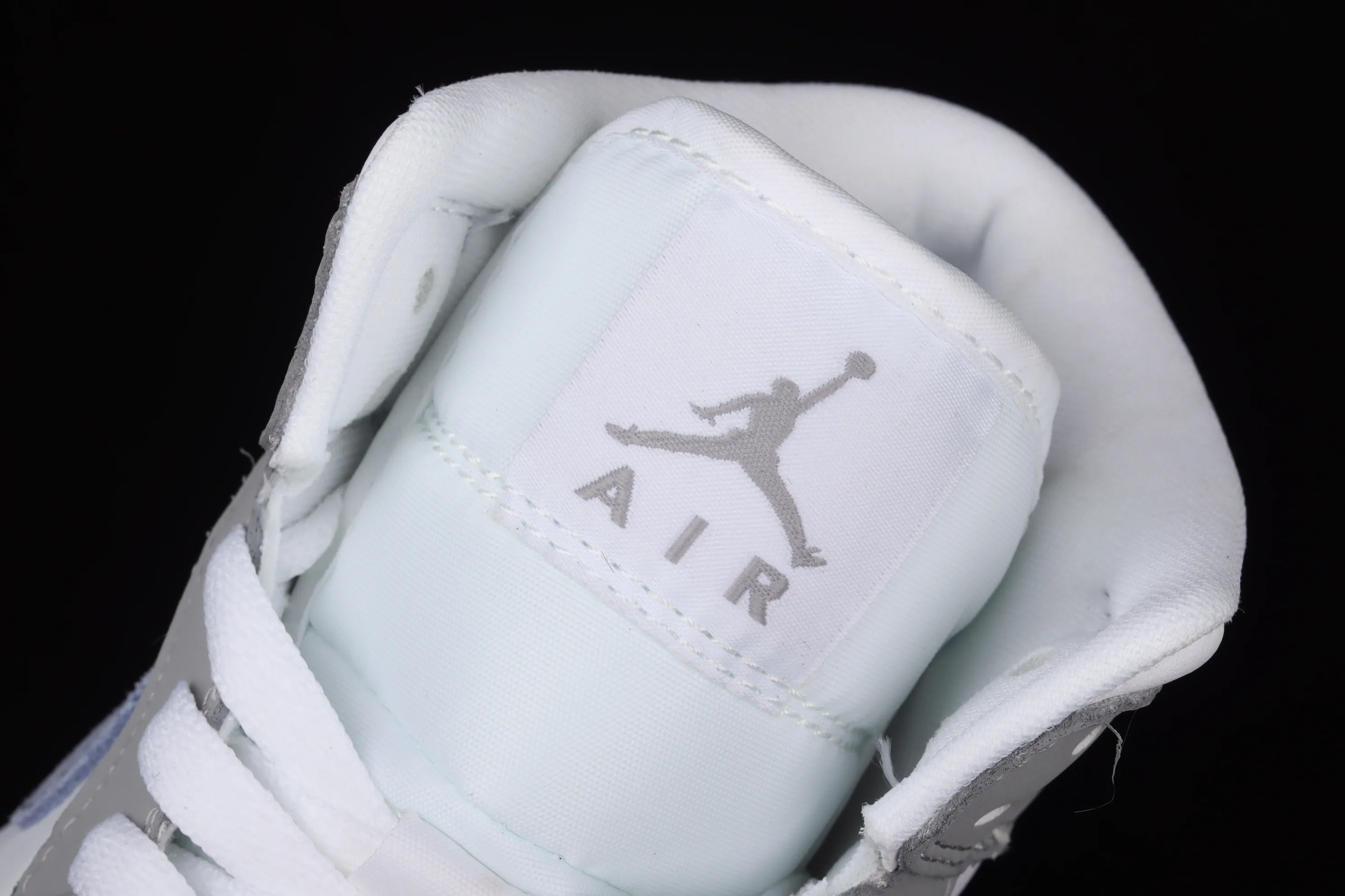 All Categories Air Jordan Jordan Series Basketball Shoes Air Jordan 1 Mid Air Jordan 1 Mid AJ1 Joe 1 Wolf Gray Mid-top Casual Sports Shoes BQ6472-105